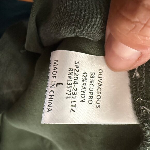 Olivaceous Long Sleeve Button Down Size L NWT - Picture 6 of 6